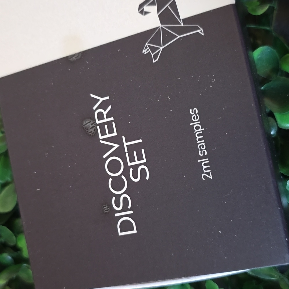 Maison des Animaux Fragrances Discovery Set Sample Spray Pack 2ml - Picture 3 of 3